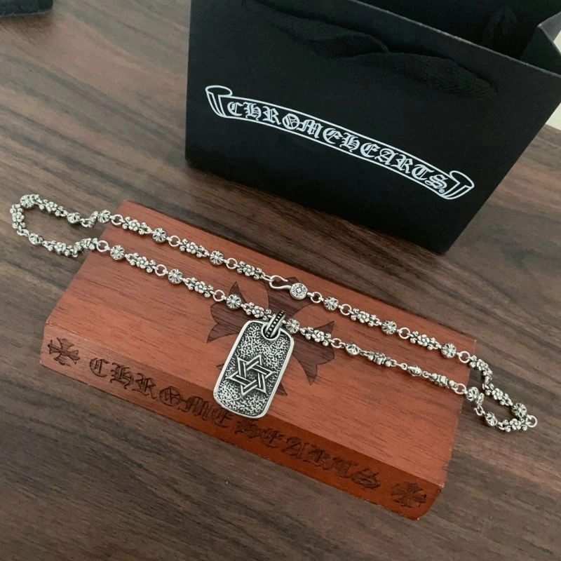 Chrxmx Hxxrts Necklaces EyeCatching 301629
