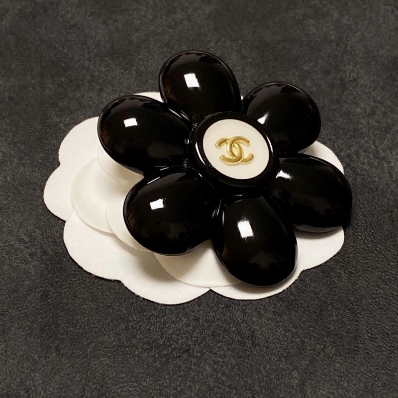 Practical Chxnxl Brooches 293549