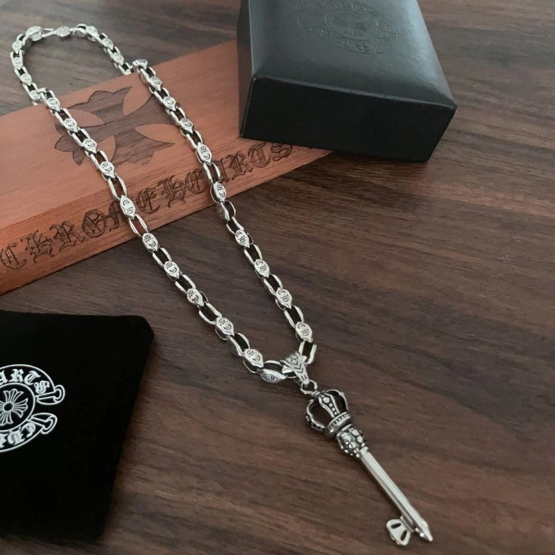 Compact Chrxmx Hxxrts Necklaces 301636