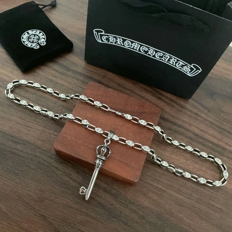 Compact Chrxmx Hxxrts Necklaces 301636