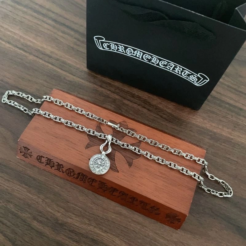 Chrxmx Hxxrts Necklaces DailyWear 301632
