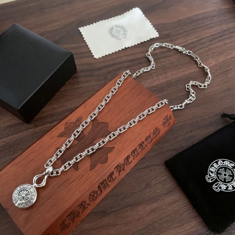 Chrxmx Hxxrts Necklaces DailyWear 301632