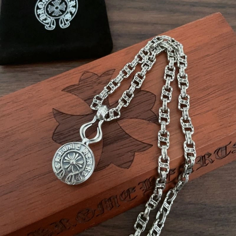 Chrxmx Hxxrts Necklaces DailyWear 301632