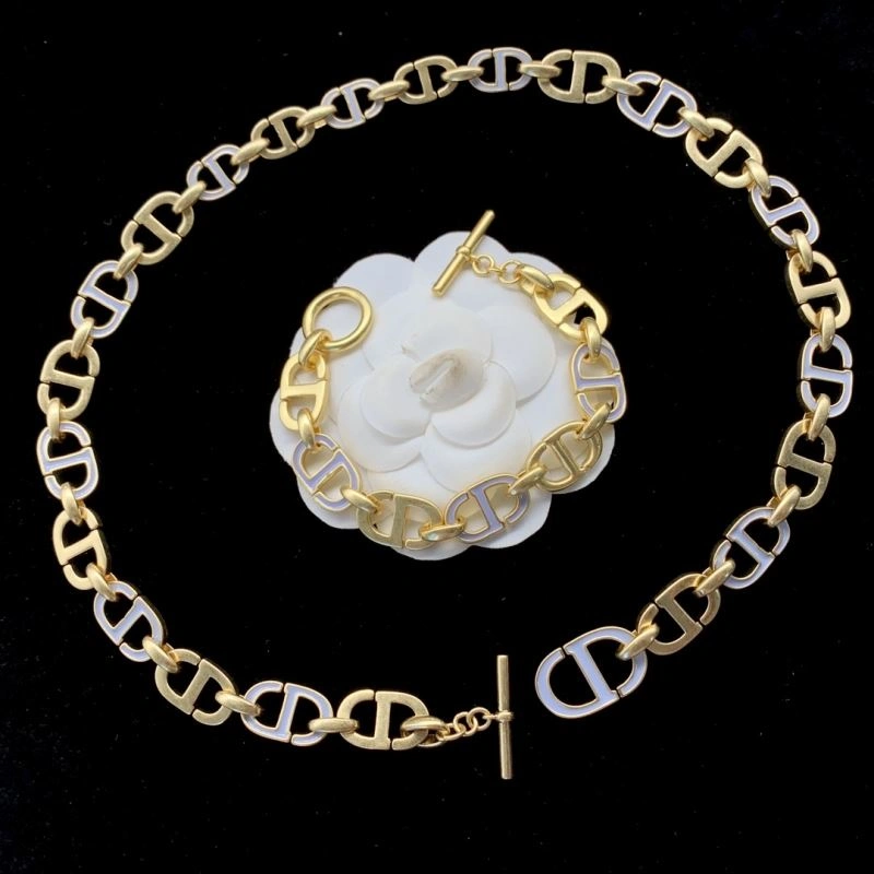 Sophisticated Christian Dxxr Necklaces 295572