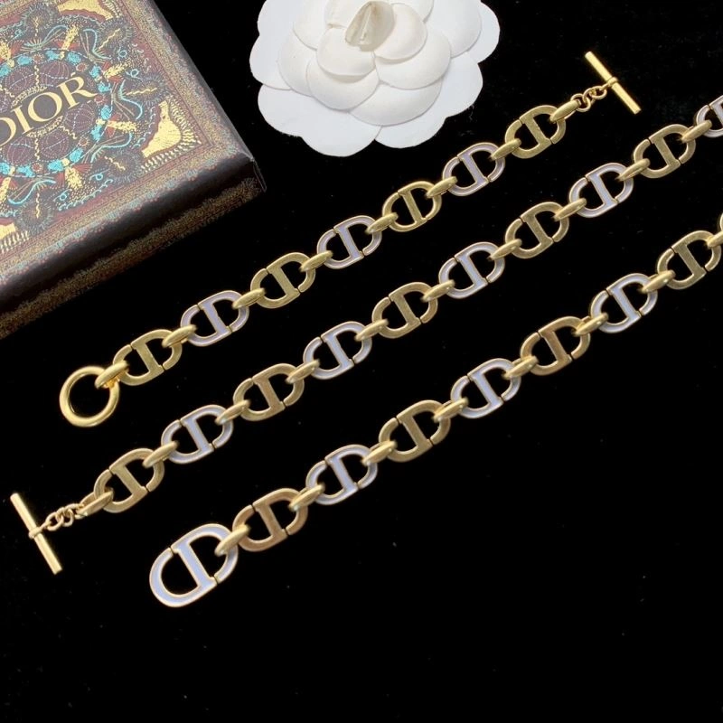 Sophisticated Christian Dxxr Necklaces 295572
