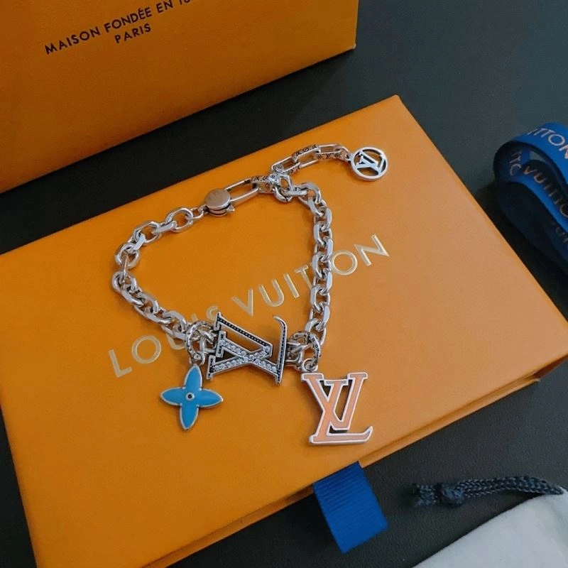 Durable LX Necklaces 312234