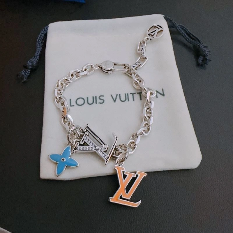 Durable LX Necklaces 312234
