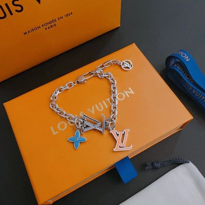Durable LX Necklaces 312234