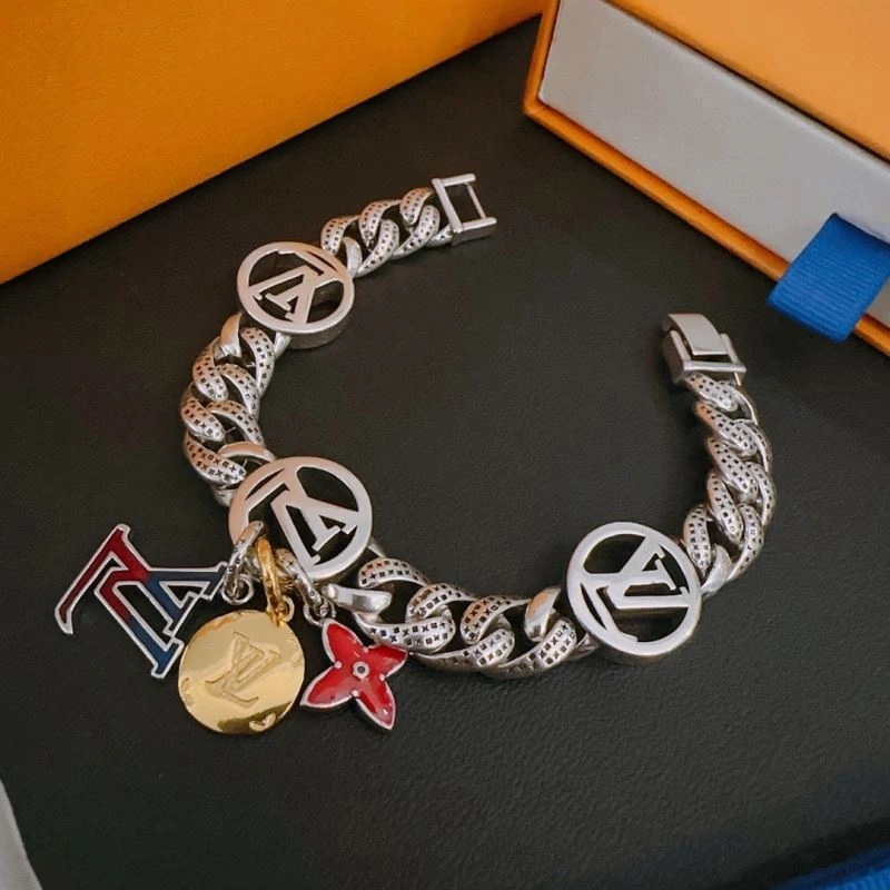 Durable LX Necklaces 312242