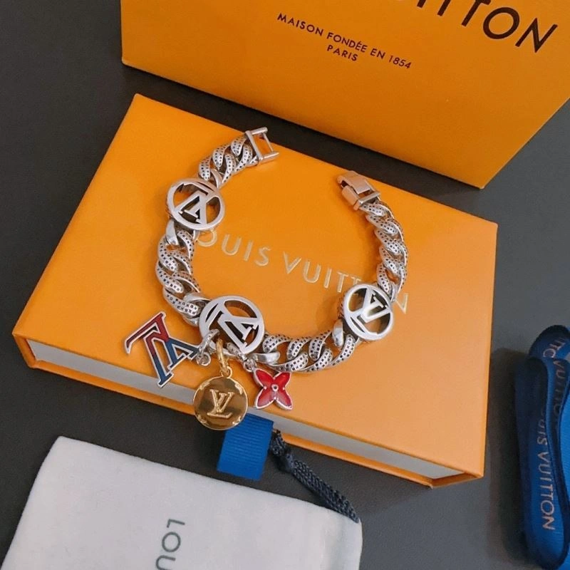 Durable LX Necklaces 312242