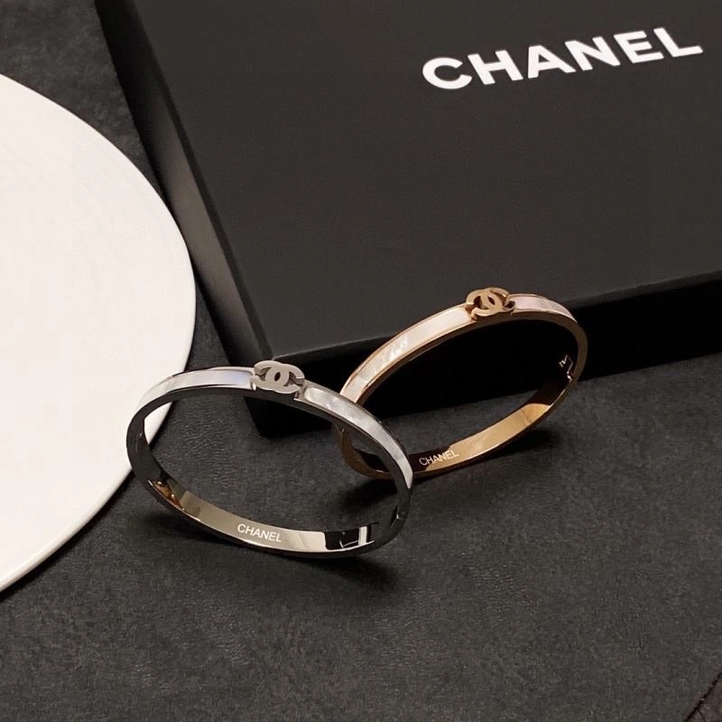 Sleek Chxnxl Rings 293163
