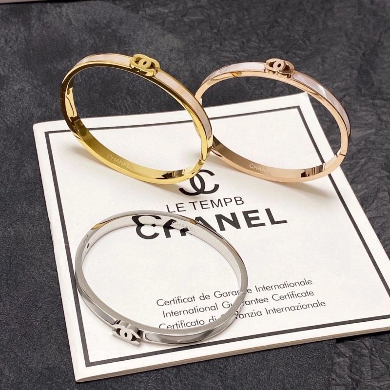 Sleek Chxnxl Rings 293163