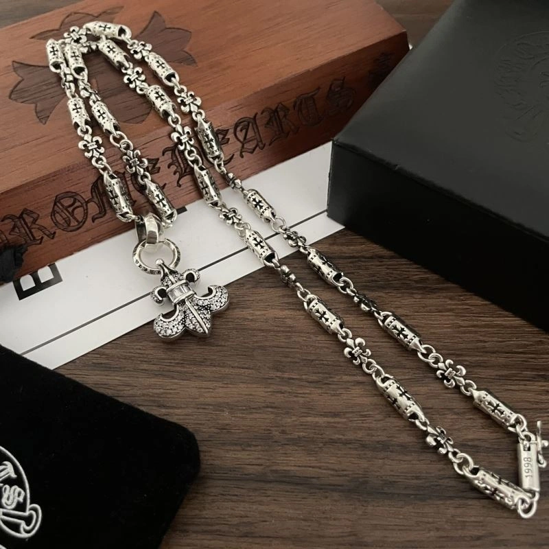 Stylish Chrxmx Hxxrts Necklaces 301612
