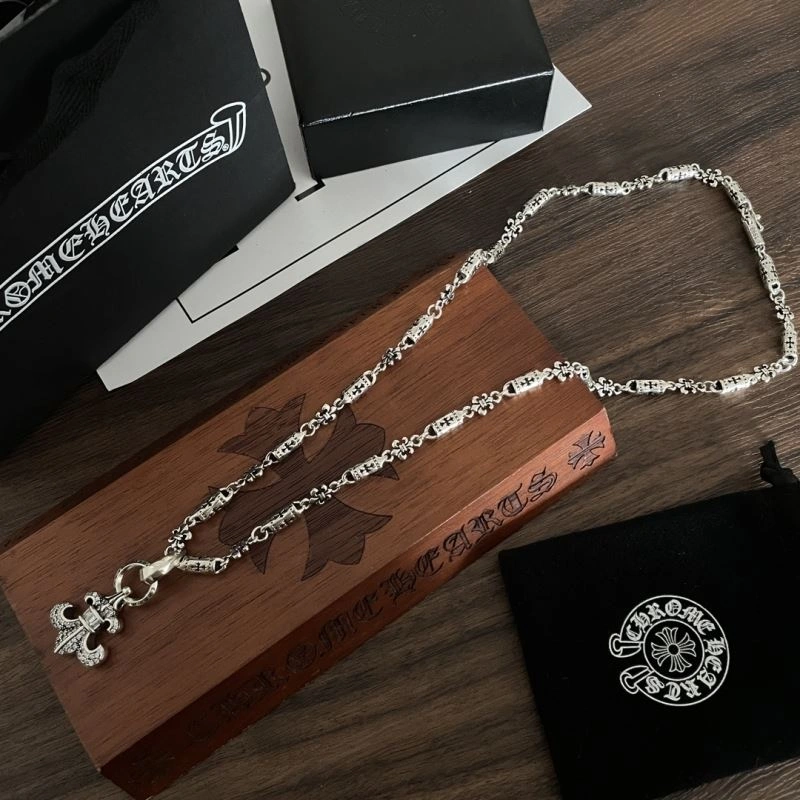 Stylish Chrxmx Hxxrts Necklaces 301612