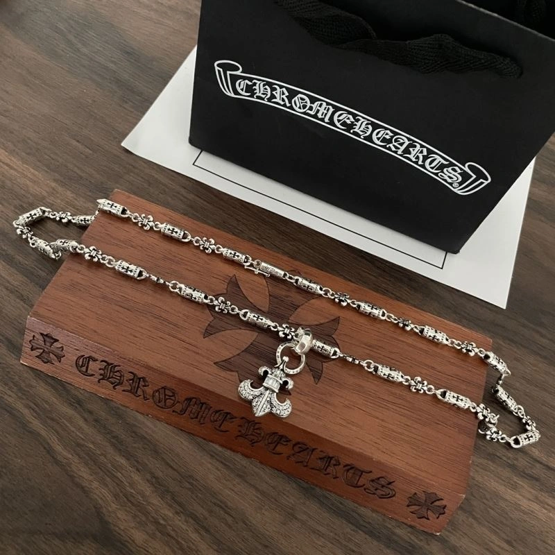 Stylish Chrxmx Hxxrts Necklaces 301612
