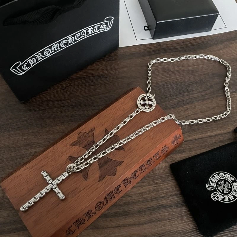 Versatile Chrxmx Hxxrts Necklaces 301609