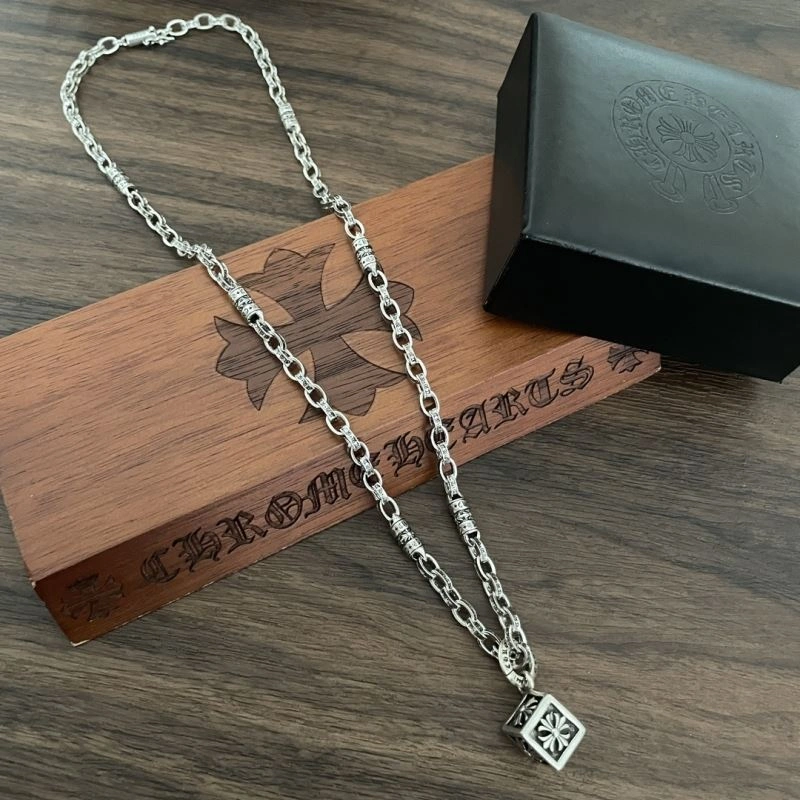 SportInspired Chrxmx Hxxrts Necklaces 301599