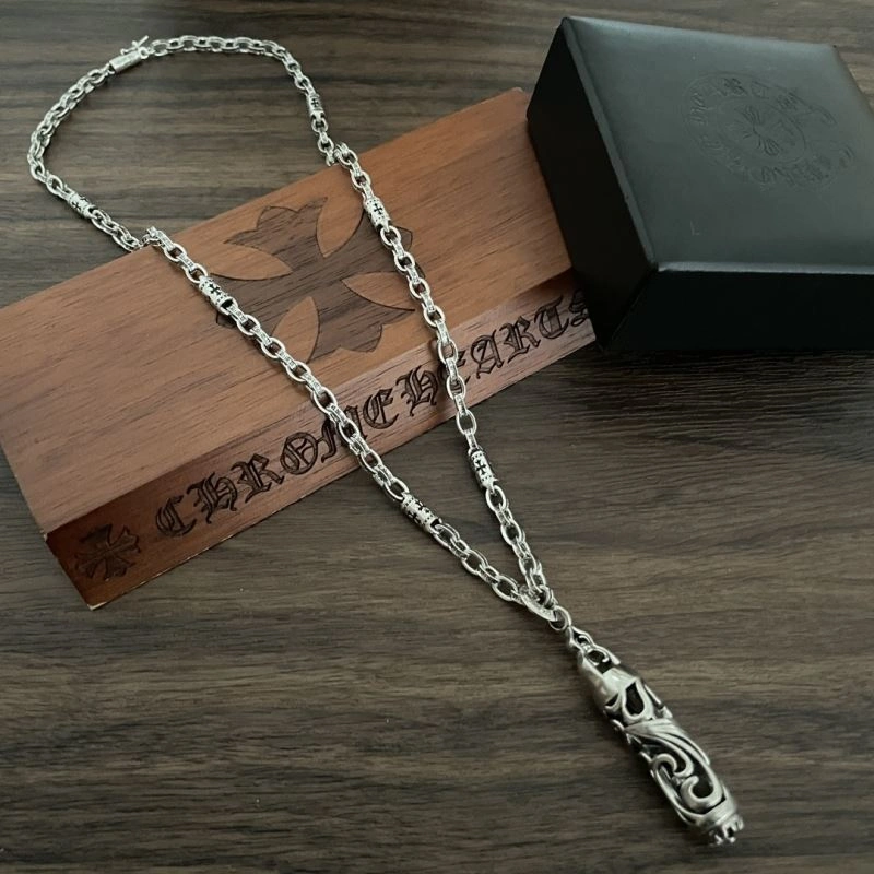 EyeCatching Chrxmx Hxxrts Necklaces 301590