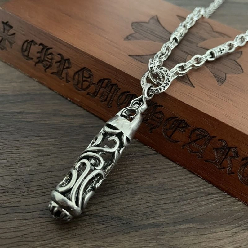 EyeCatching Chrxmx Hxxrts Necklaces 301590