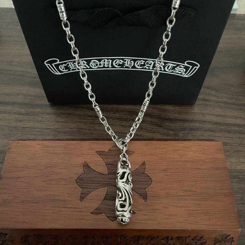 EyeCatching Chrxmx Hxxrts Necklaces 301590