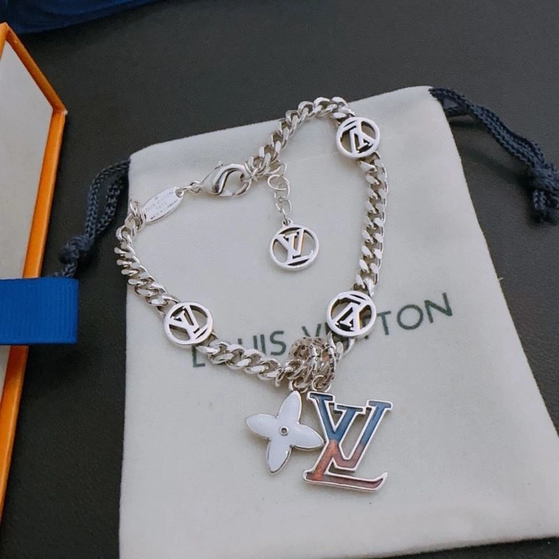 Sleek LX Necklaces 312205