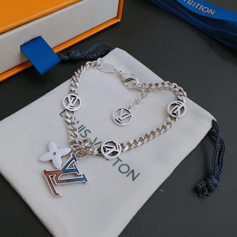 Sleek LX Necklaces 312205