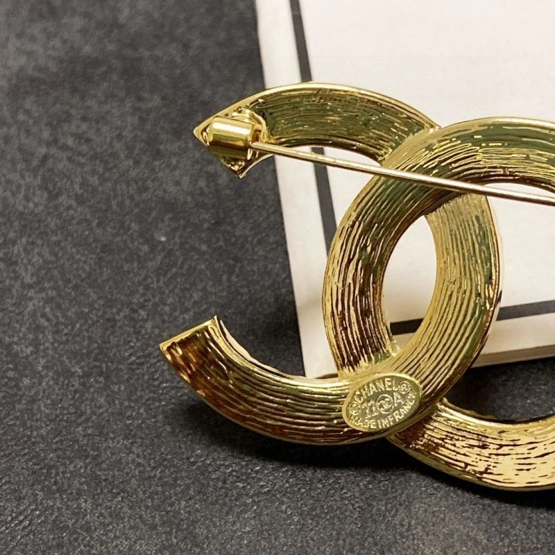 Affordable Chxnxl Brooches 293520