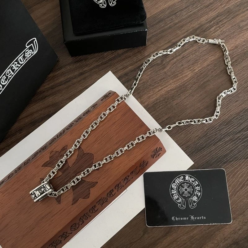 EasyMatch Chrxmx Hxxrts Necklaces 301584