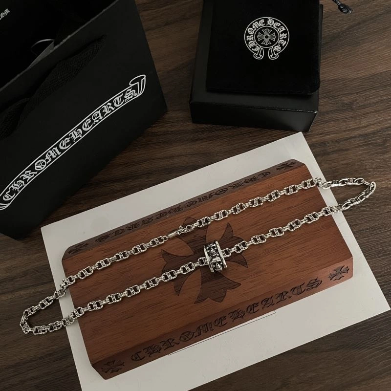 EasyMatch Chrxmx Hxxrts Necklaces 301584