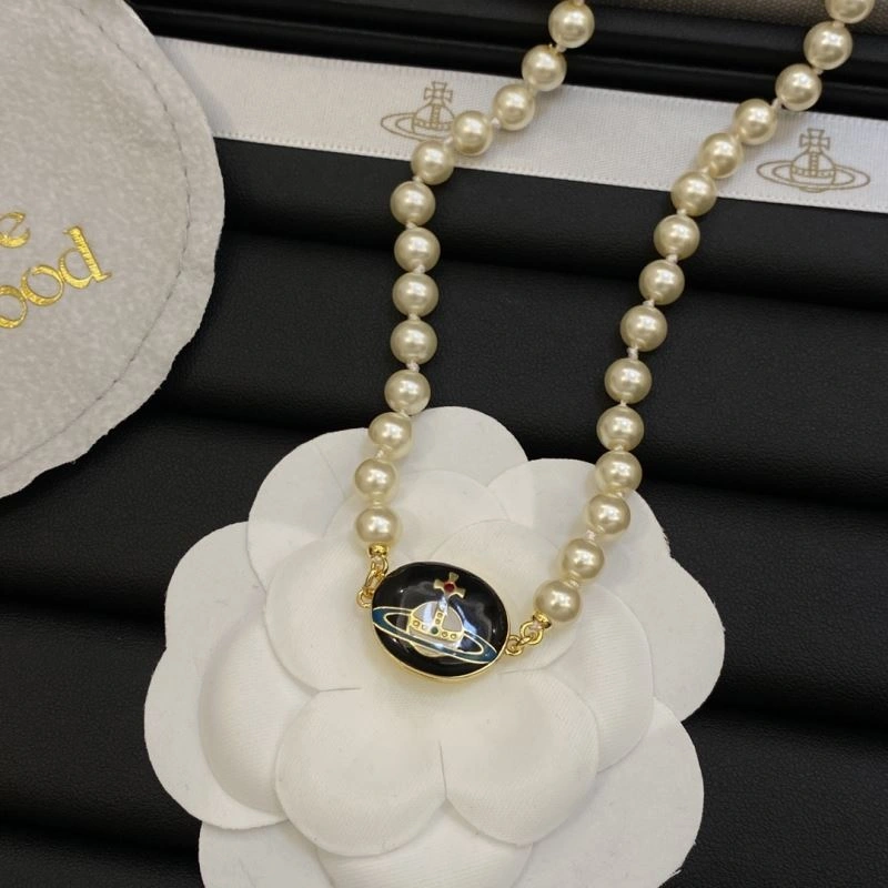 Vibrant Chxnxl Necklaces 293229