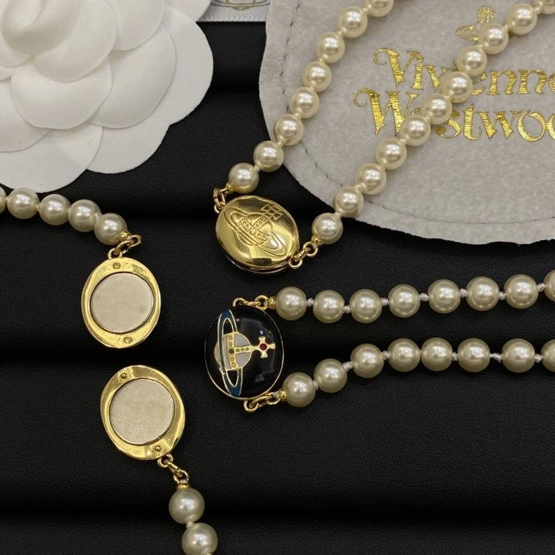 Vibrant Chxnxl Necklaces 293229
