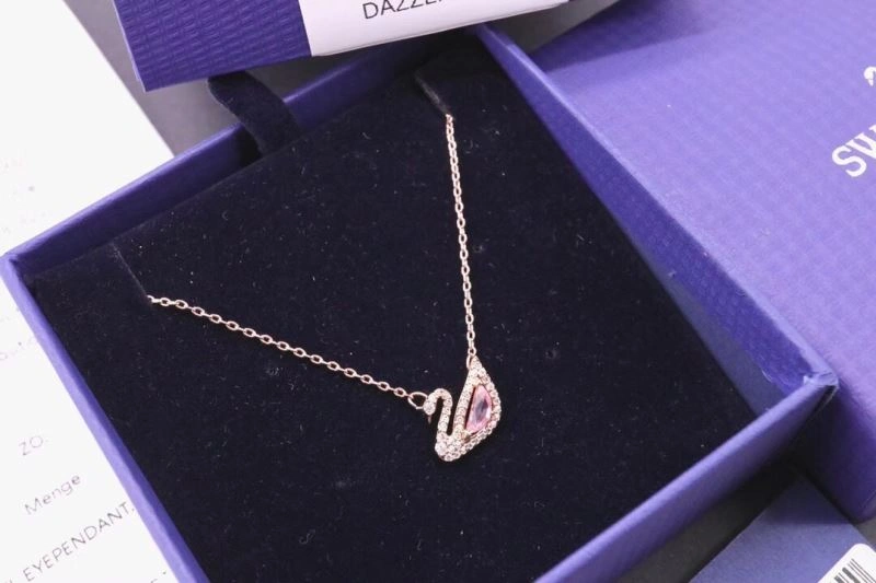 Swxrxvski Necklaces Resilient 315324