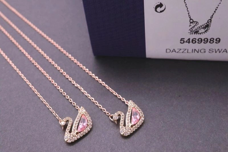 Swxrxvski Necklaces Resilient 315324