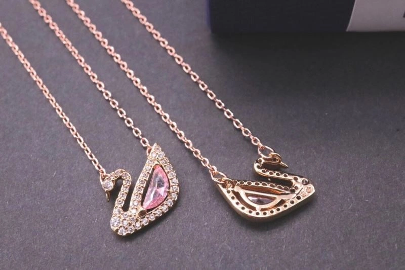 Swxrxvski Necklaces Resilient 315324