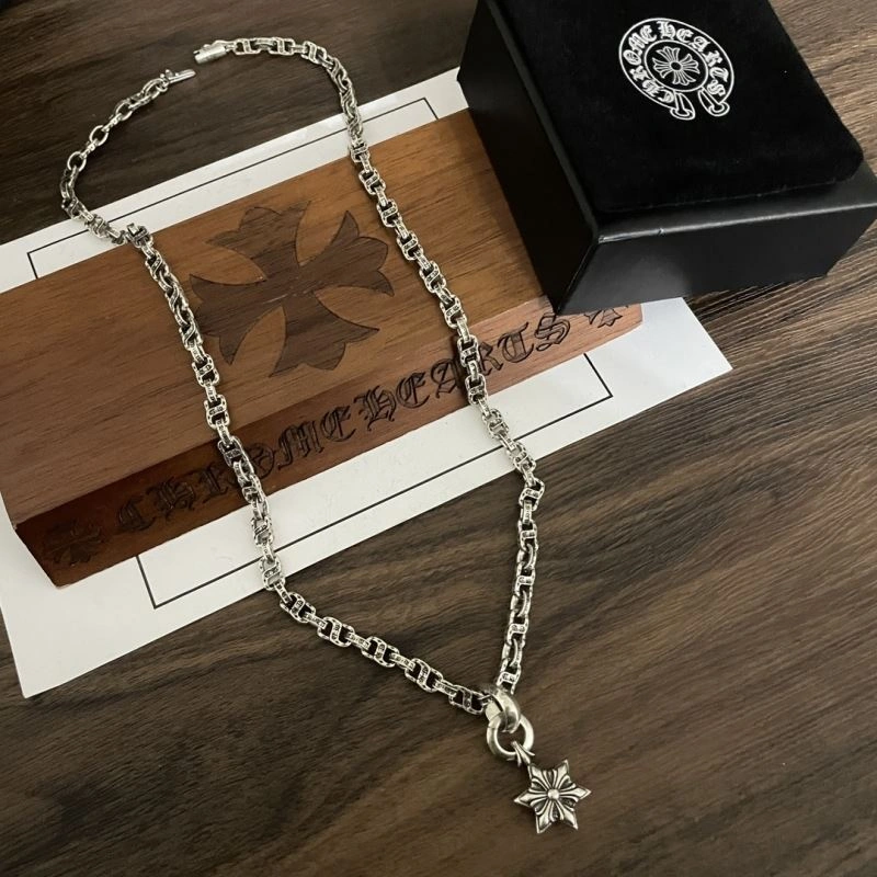 Lightweight Chrxmx Hxxrts Necklaces 301615