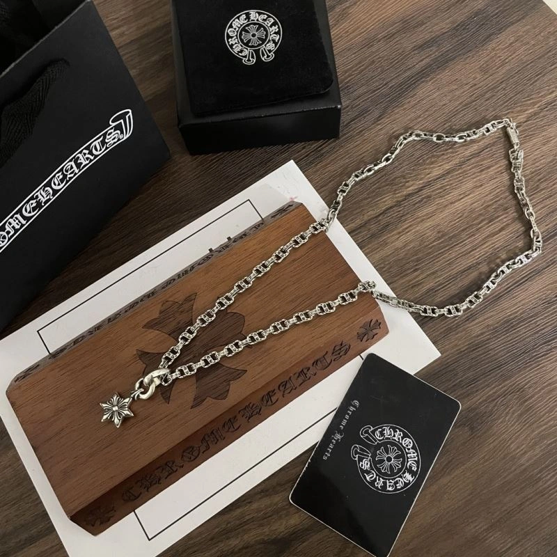 Lightweight Chrxmx Hxxrts Necklaces 301615
