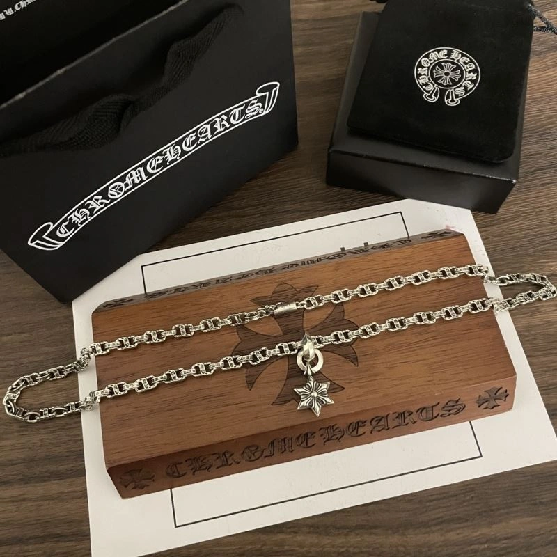 Lightweight Chrxmx Hxxrts Necklaces 301615