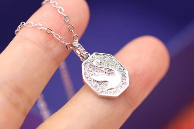 Swxrxvski Necklaces Durable 315321