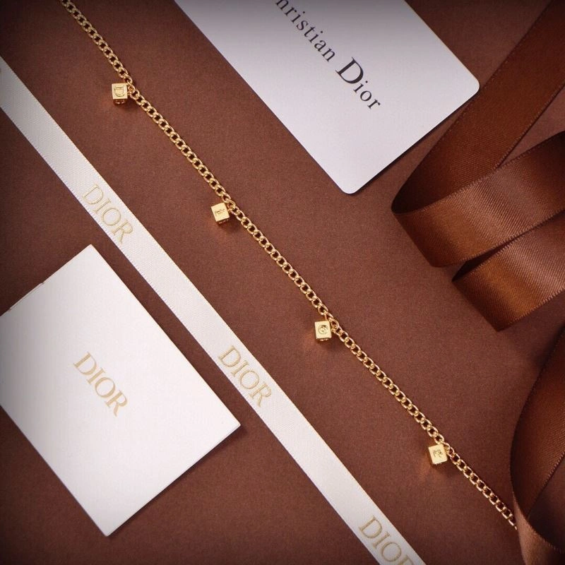 Versatile Christian Dxxr Necklaces 295565