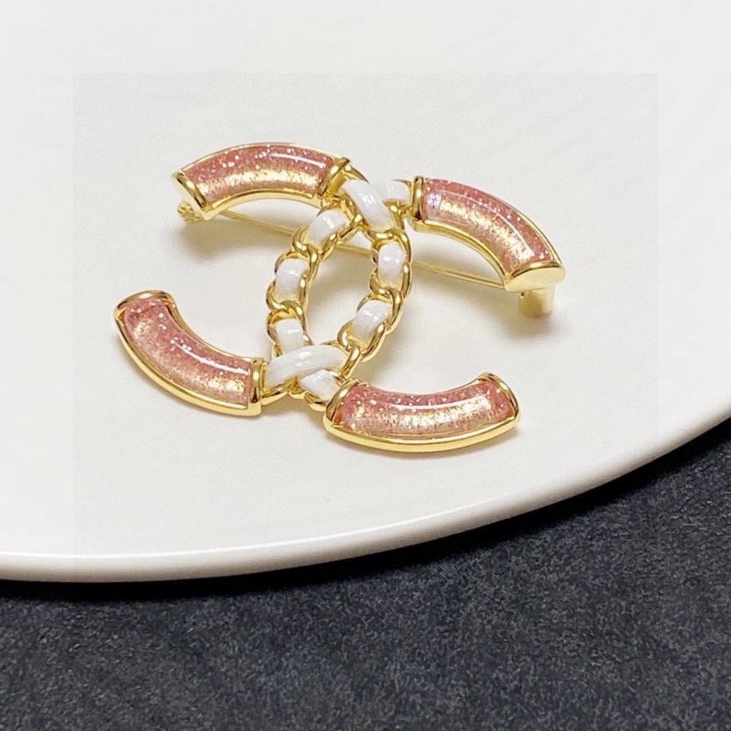 NewStyle Chxnxl Brooches 293509