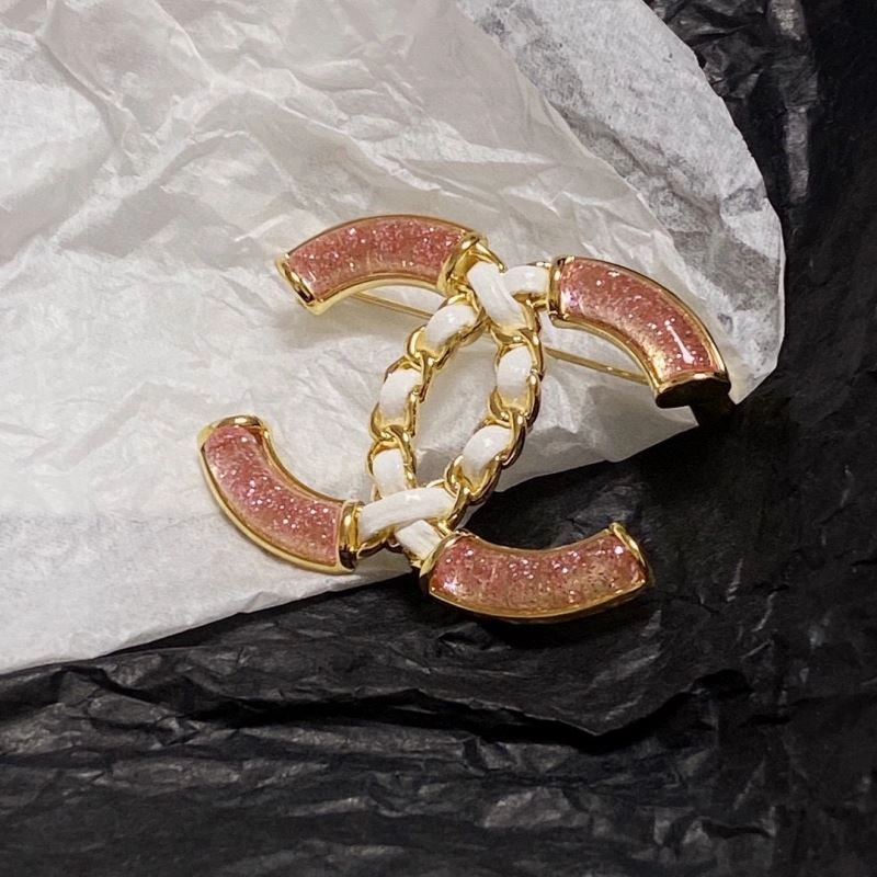 NewStyle Chxnxl Brooches 293509
