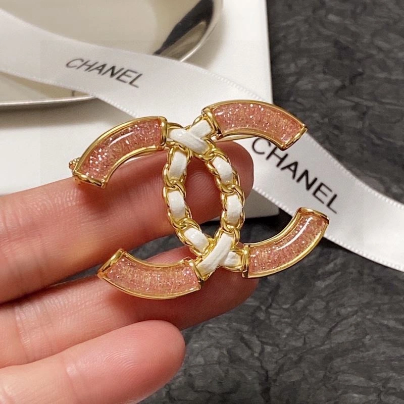 NewStyle Chxnxl Brooches 293509