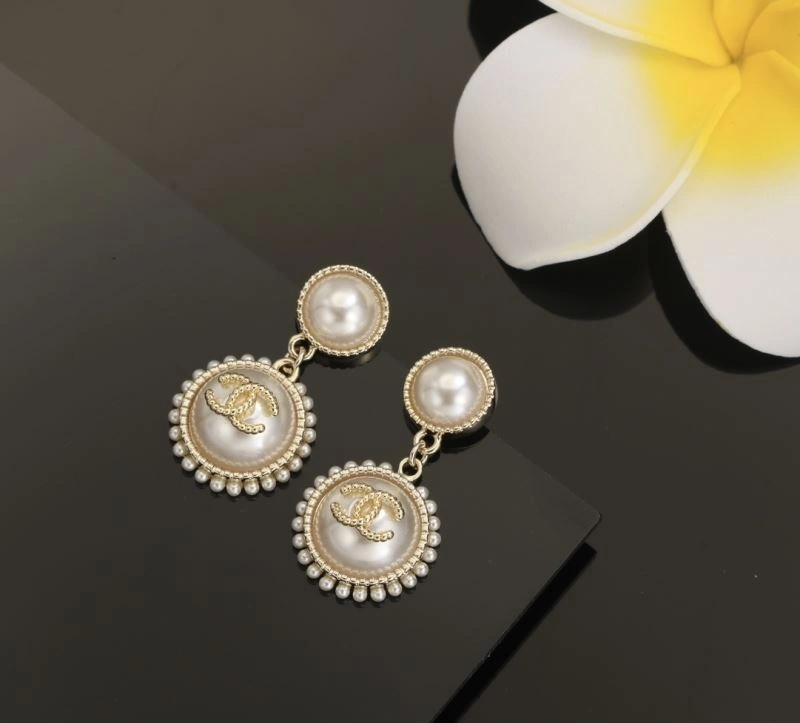 Vibrant Chxnxl Earrings 293427