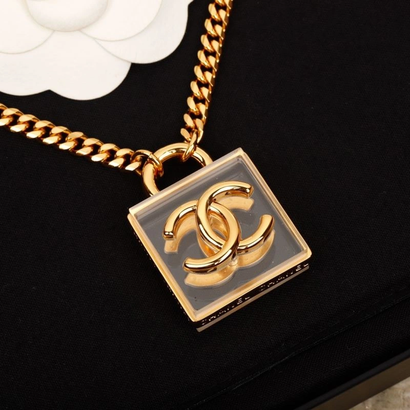 Fashionable Chxnxl Necklaces 293205