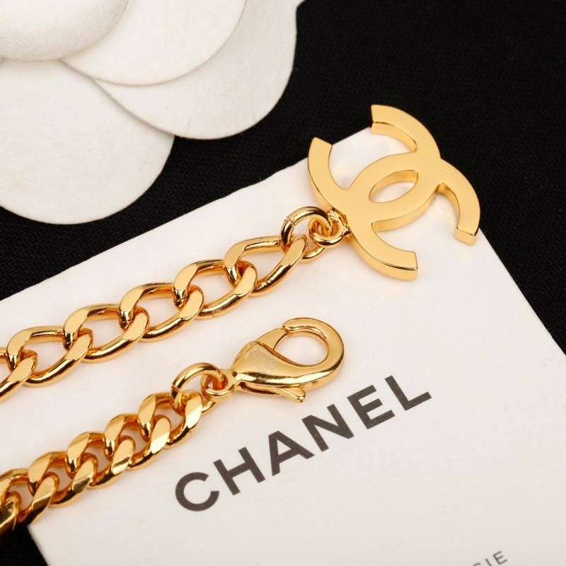 Fashionable Chxnxl Necklaces 293205