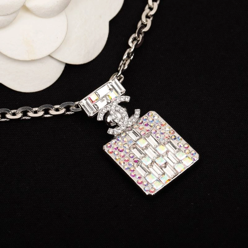 HighQuality Chxnxl Necklaces 293204