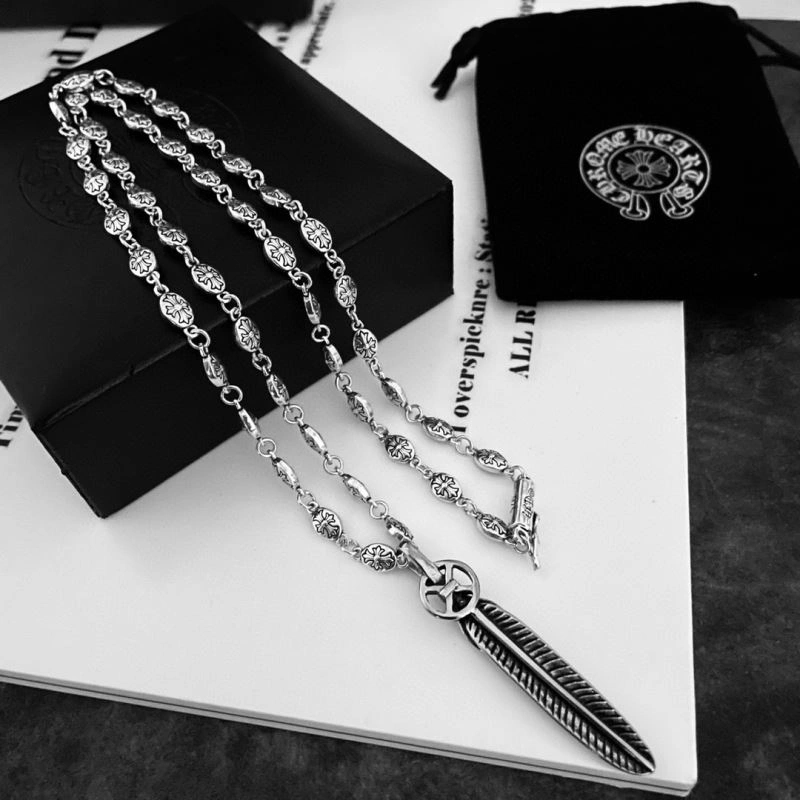 Vibrant Chrxmx Hxxrts Necklaces 301583