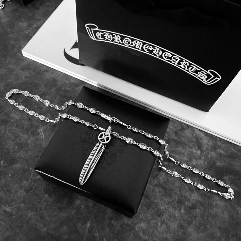 Vibrant Chrxmx Hxxrts Necklaces 301583