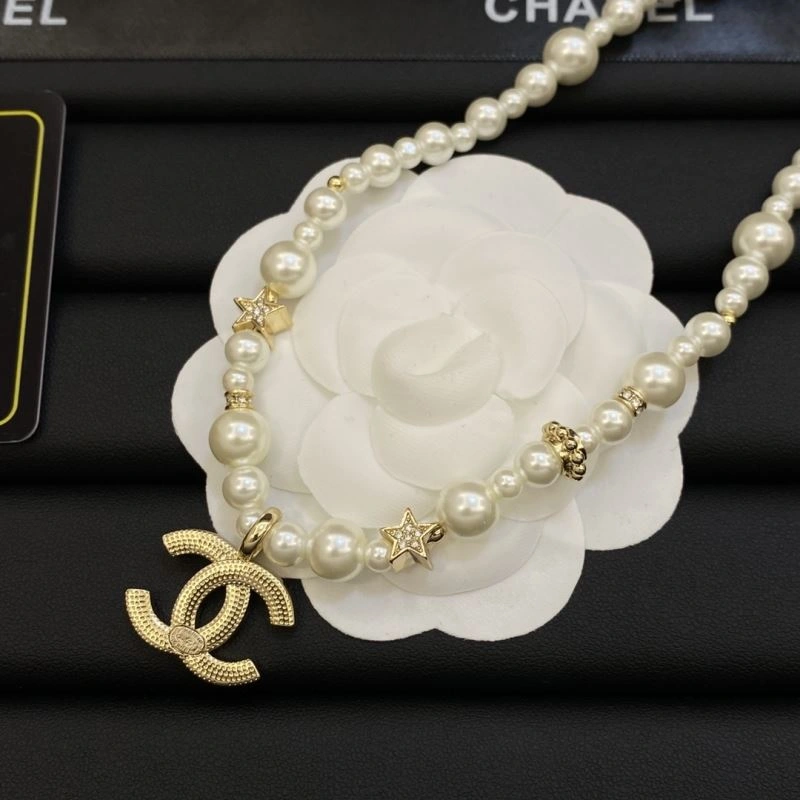 Stylish Chxnxl Necklaces 293199