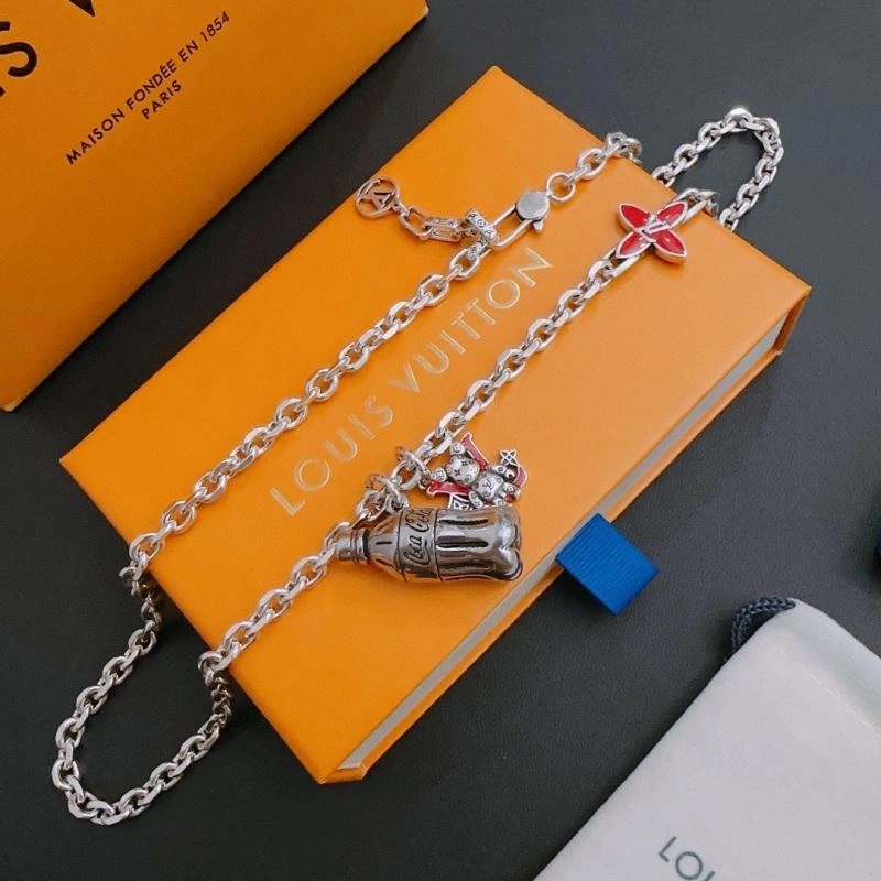 EyeCatching LX Necklaces 312149